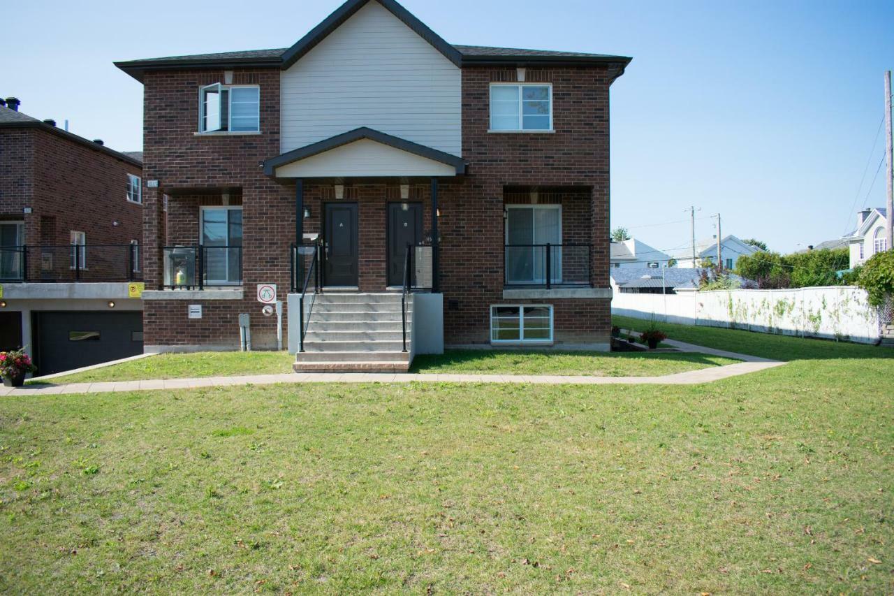 Luxury Two Story Villa Unit A Laval Exterior photo